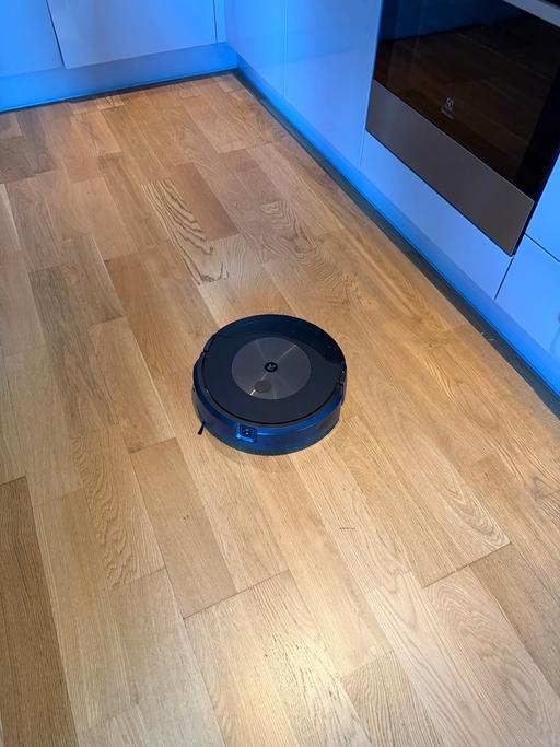 Buy & Sell Leamouth East London - Photos for iRobot Roomba Combo j9+ with Auto-Fill Dock