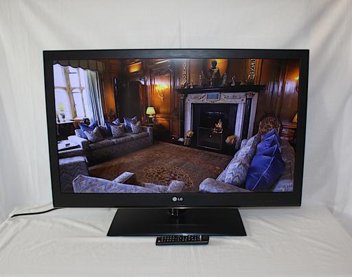Buy & Sell Hall Green Wakefield - Photos for LG 37 inch LED TV with Built-in Freeview HD