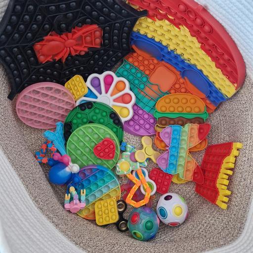 Buy & Sell High Green Sheffield - Photos for fidget toy bundle