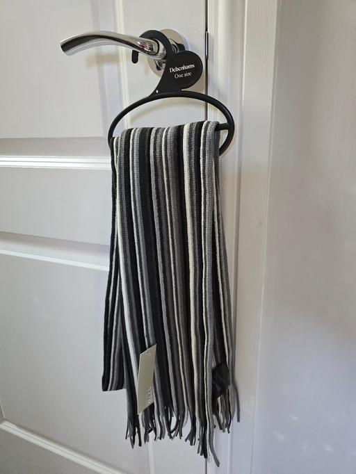 Buy & Sell Rowley Regis Sandwell - Photos for Debenhams 1778 knitted scarf - bnwt