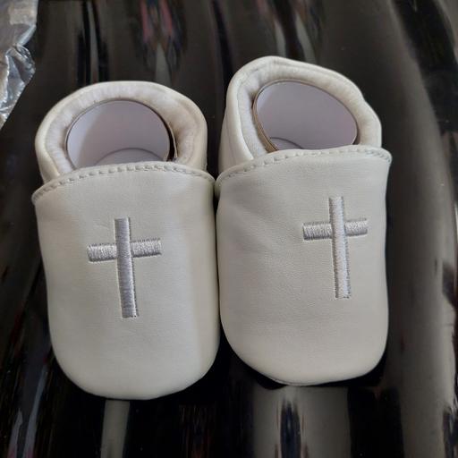 Buy & Sell Ocker Hill Sandwell - Photos for baby booties shoes cream 11 new x 1pair
