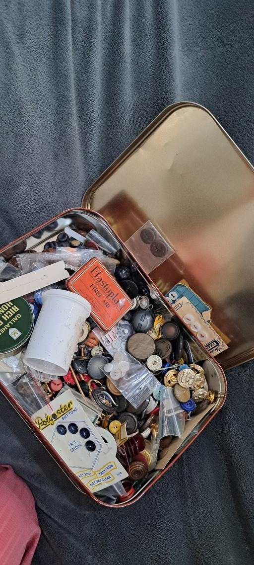 courses Four Oaks Birmingham - Photos for Tin of Buttons