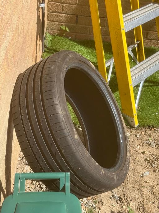 Vehicles Brent Park North West London - Photos for audi conti tyres 18inch 30ml tread left