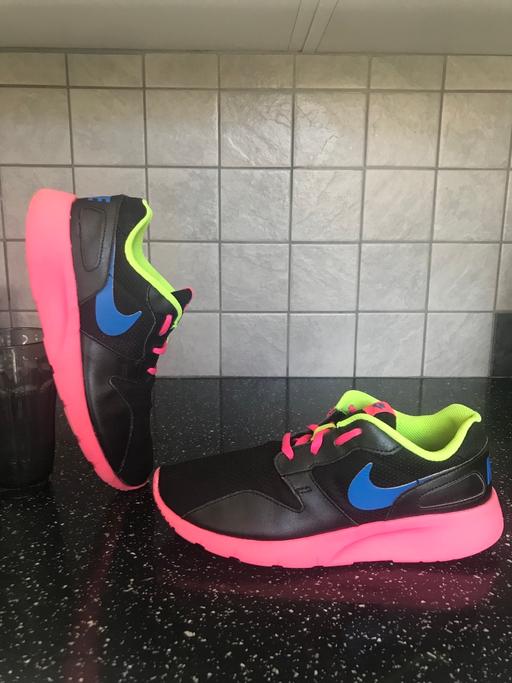 Buy & Sell Heaton Mersey Stockport - Photos for Women's NIKE Running Trainers size Uk 5.5