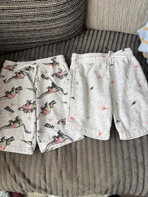 Buy & Sell Norbury South West London - Photos for 2 pairs of boys shorts