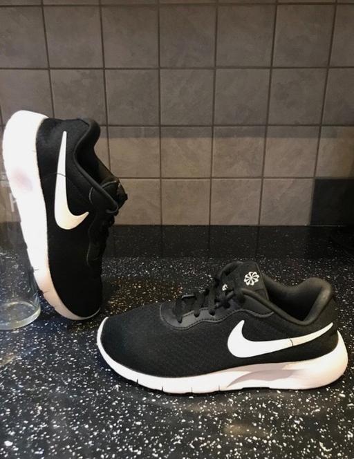 Buy & Sell Didsbury Manchester - Photos for Black Nike Trainers size UK 4.5