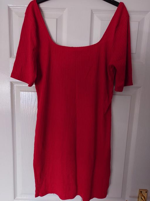 Buy & Sell Woodthorpe Charnwood - Photos for Women's red long top size 16