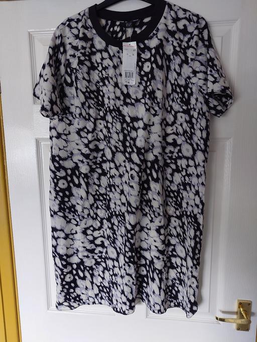 Buy & Sell Woodthorpe Charnwood - Photos for Women's animal print tunic size 16