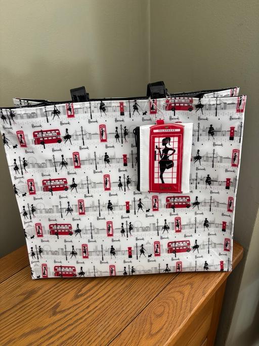 Buy & Sell Yardley Birmingham - Photos for Harrods shoulder bag