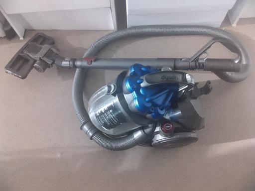 Buy & Sell Millwall East London - Photos for Dyson Dc19 T2 multi floor cylinder vacuum