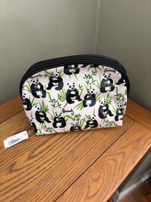 Buy & Sell Yardley Birmingham - Photos for Panda Harrods cosmetic bag
