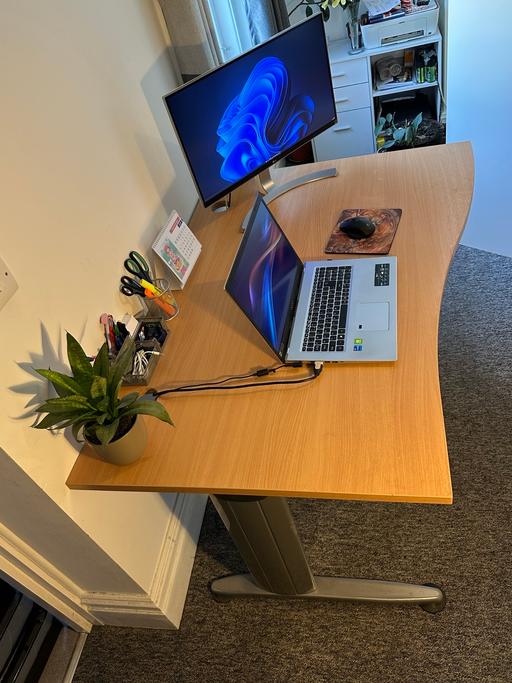 Buy & Sell Boscombe Bournemouth, Christchurch and Poole - Photos for Large Office Desk 140cm (55”) – Curved Design