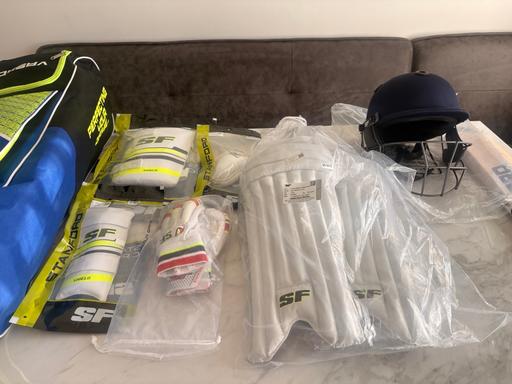 Buy & Sell Penn Wolverhampton - Photos for XS Cricket Set for Kids