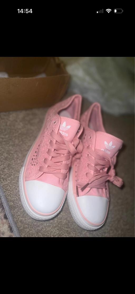 Buy & Sell Wixams Bedford - Photos for Adidas pink lace shoes