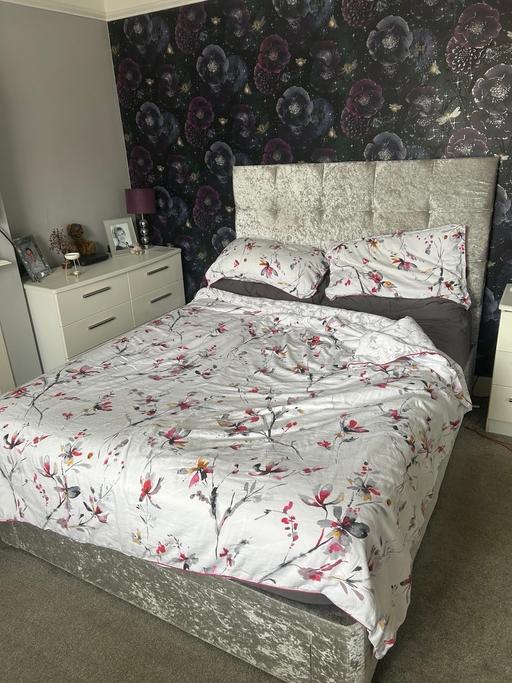 Buy & Sell Yiewsley Hillingdon - Photos for King size divan base, floor h/b & matress opt