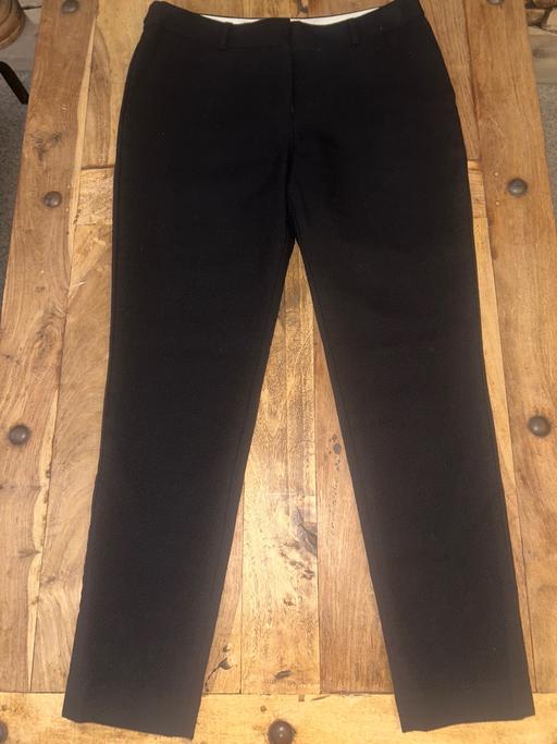 Buy & Sell Bushbury Wolverhampton - Photos for Black size 8R cropped trousers