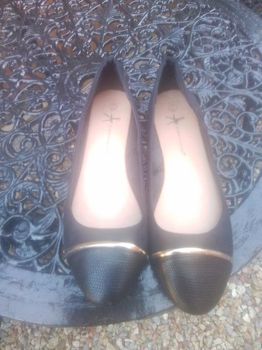 Buy & Sell Aldridge Walsall - Photos for LADIES FLAT SHOES