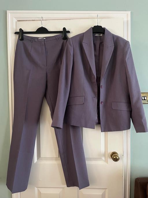Buy & Sell Eaglescliffe Stockton-on-Tees - Photos for Trouser Suit Size 10