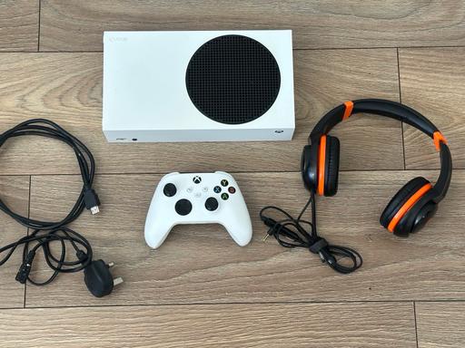 Buy & Sell Lye Dudley - Photos for XBox Series S - 512GB SSD - Headset Like New