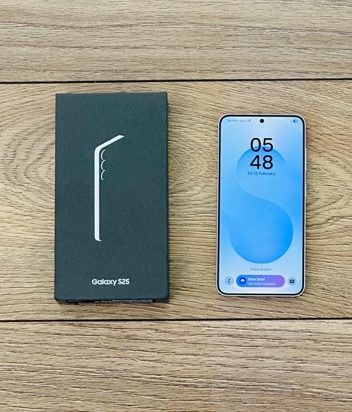 Buy & Sell Lye Dudley - Photos for Samsung Galaxy S25 - 256GB Unlocked - Box