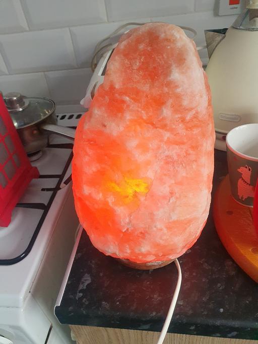 Buy & Sell Pensnett Dudley - Photos for Himalayan Salt Lamp & Telephone Lamp , VGC