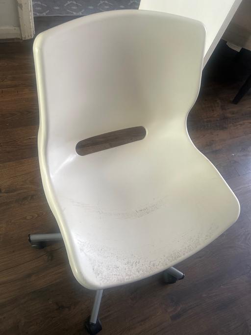 Buy & Sell Walthamstow East London - Photos for Cream swivel chair for sale