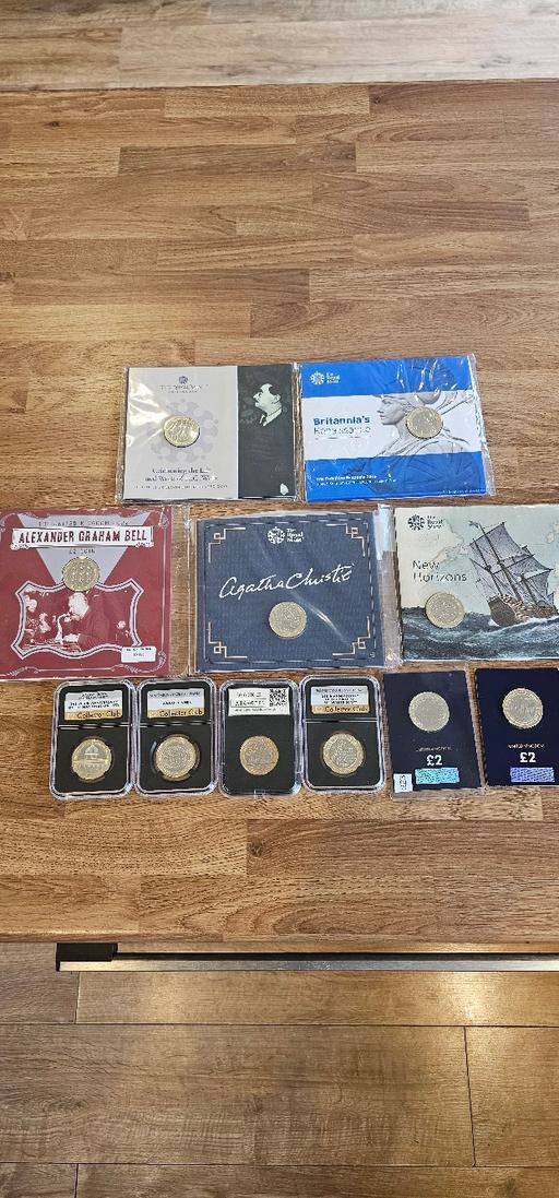 Buy & Sell Tamworth Staffordshire - Photos for Two pound coins