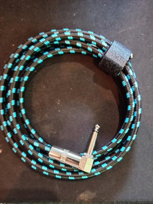 Buy & Sell Thornton Heath Croydon - Photos for 6 ft instrument (guitar) cable