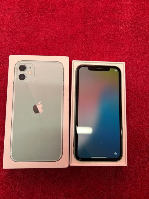 Buy & Sell Essington Wolverhampton - Photos for iPhone 11 green 64gb