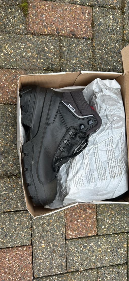 Buy & Sell Abram Wigan - Photos for Safety boots size 9