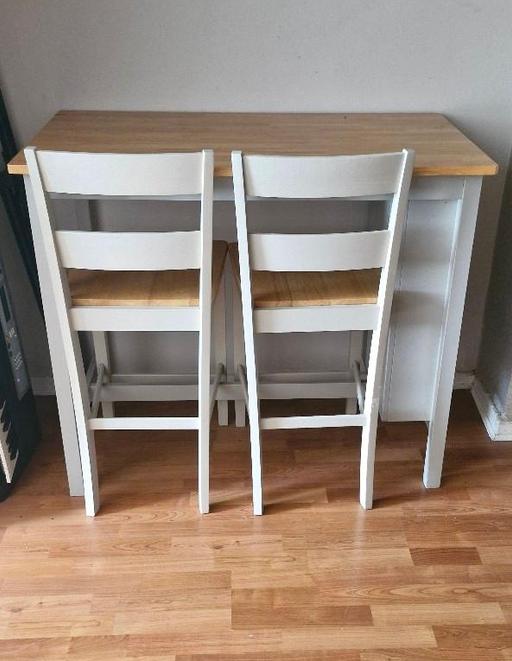 Buy & Sell Chadderton Oldham - Photos for Breakfast Bar With Two Stools
