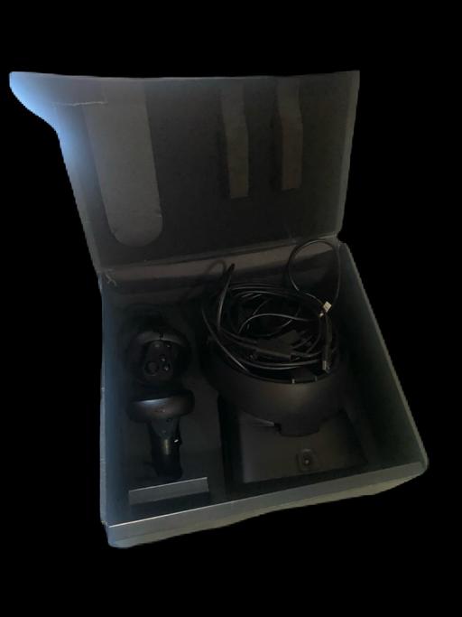 Buy & Sell Hackney East London - Photos for Oculus Rift S VR Headset + controller unused