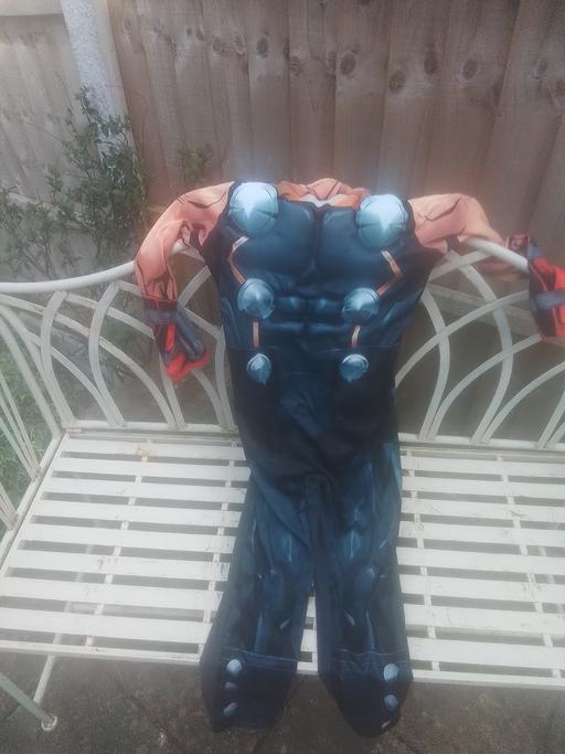 Buy & Sell Streetly Walsall - Photos for BOYS AVENGERS DRESSING UP OUTFIT