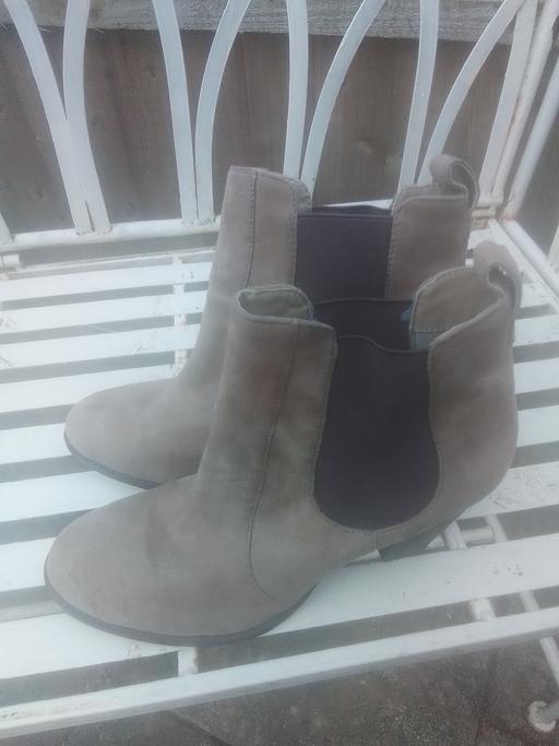 Buy & Sell Streetly Walsall - Photos for LADIES NEW LOOK BOOTS