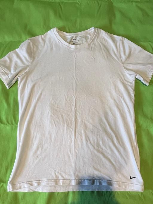 Buy & Sell Didcot South Oxfordshire - Photos for 2 NIKE DRY-FIT T-SHIRT