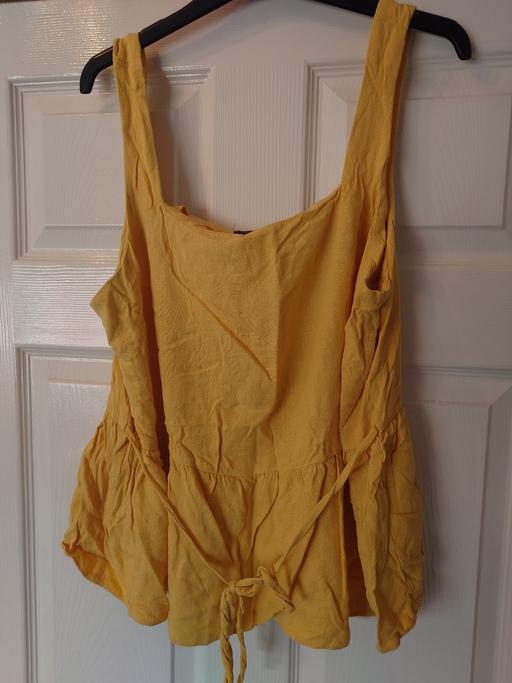 Buy & Sell Woodthorpe Charnwood - Photos for Women's yellow strap top size 18