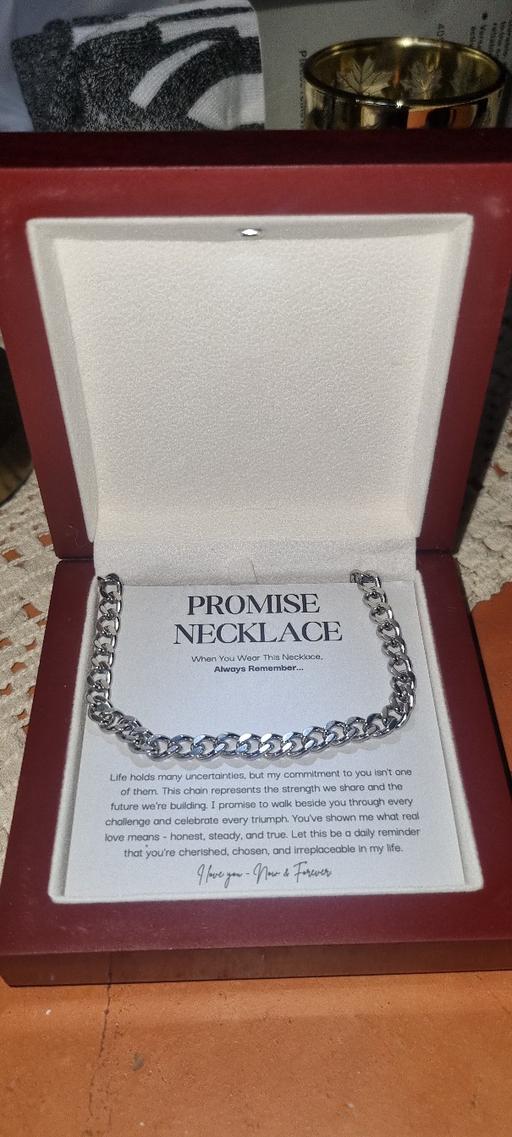 Buy & Sell Woodsetton Dudley - Photos for Promise Necklace with LED display case *read*