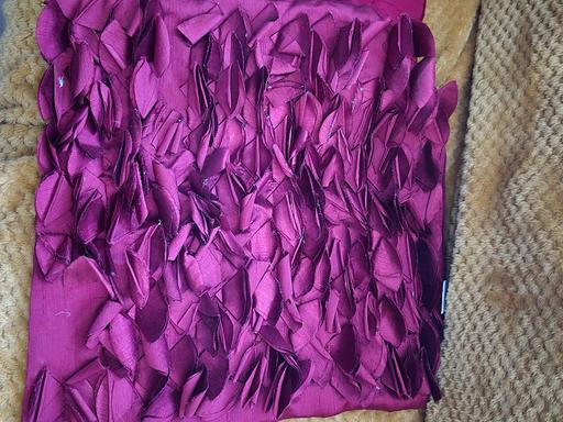 Buy & Sell North Bradley Wiltshire - Photos for Burgundy Cushion Covers