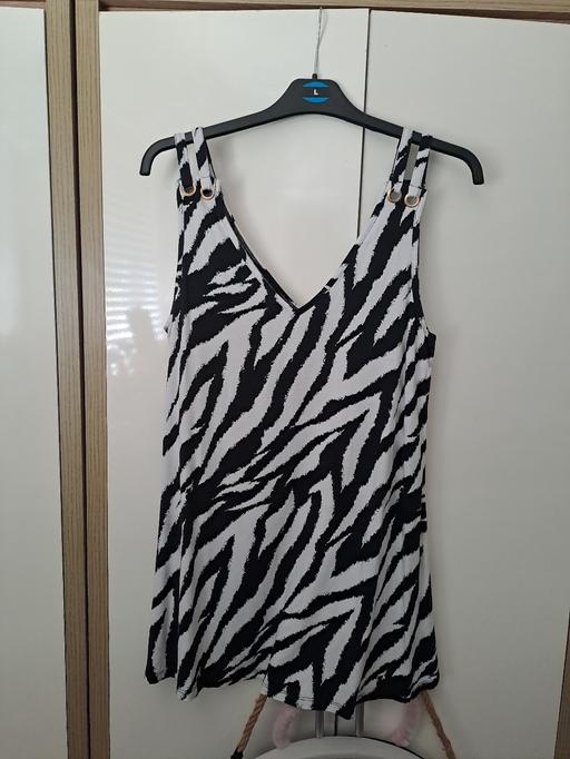 Buy & Sell Gleadless Valley Sheffield - Photos for zebra vest top