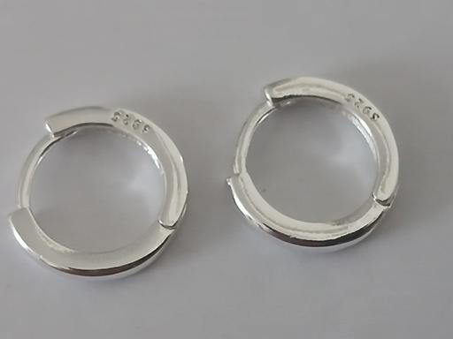 Buy & Sell Beeston Broxtowe - Photos for Earrings)