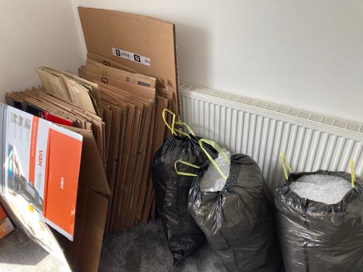 Buy & Sell Hill Top Sandwell - Photos for 50 cardboard boxes & 3 bags of bubble wrap