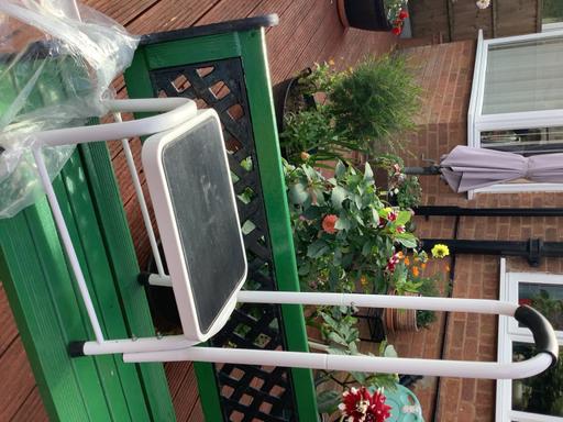 Buy & Sell Weoley Castle Birmingham - Photos for Step up with support hand rail.