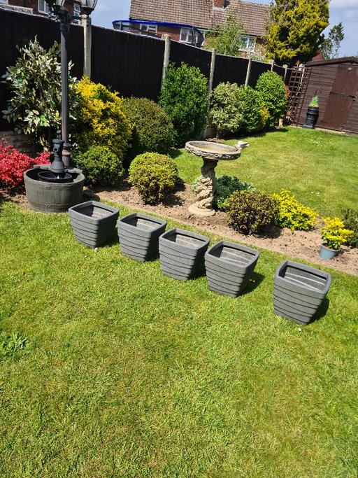 Buy & Sell Hasbury Dudley - Photos for 5 plastic garden pots