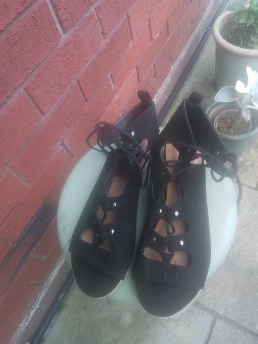 Buy & Sell Streetly Walsall - Photos for BRAND NEW BLACK SANDELS