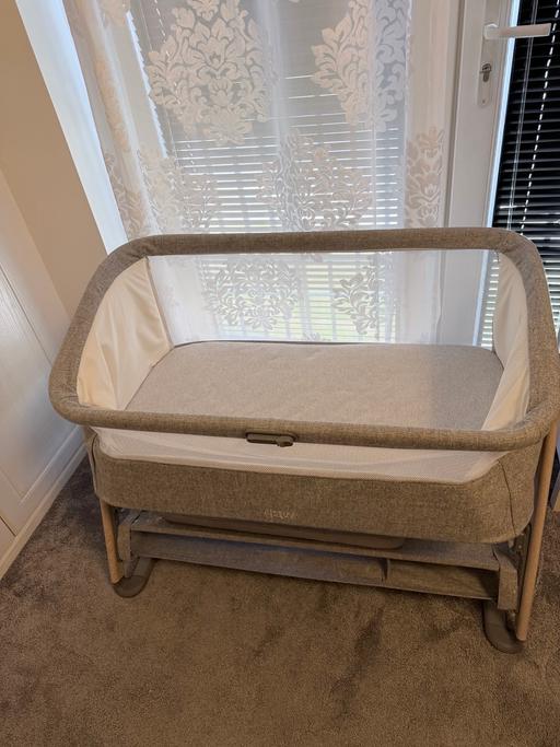 Buy & Sell South Stifford Thurrock - Essex - Photos for mamas&papas Lua Bedside Crib - Grey