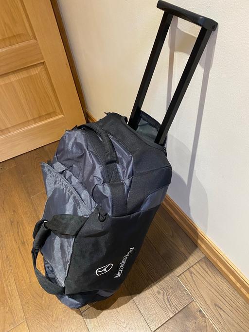 Buy & Sell Castle Industrial Estate Oldham - Photos for Mercedes wheeled travel bag