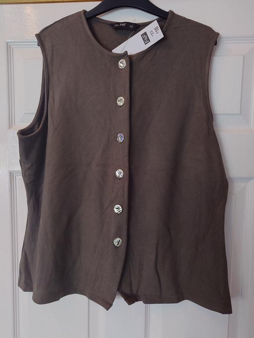 Buy & Sell Woodthorpe Charnwood - Photos for Women's green waistcoat size 22