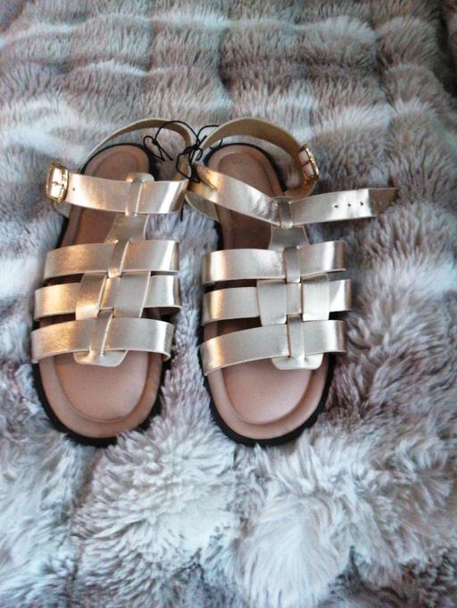 Buy & Sell Wednesfield Wolverhampton - Photos for ladies size *6*