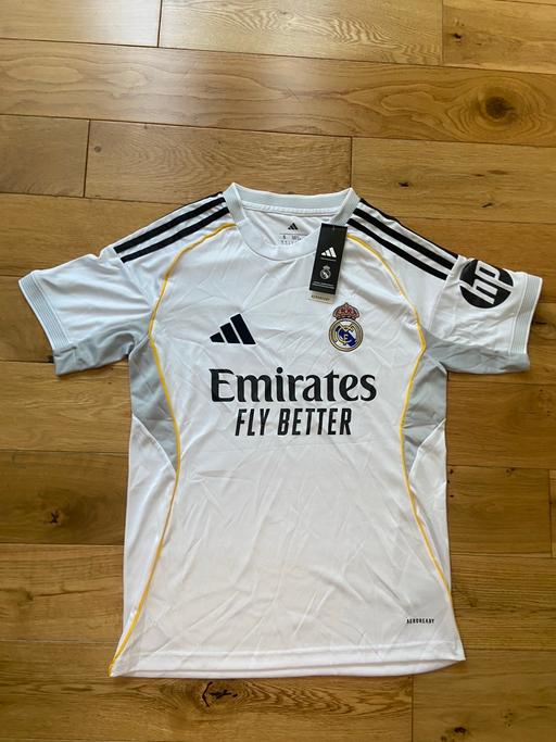 Buy & Sell - Photos for Real Madrid home shirt 25/26 size s