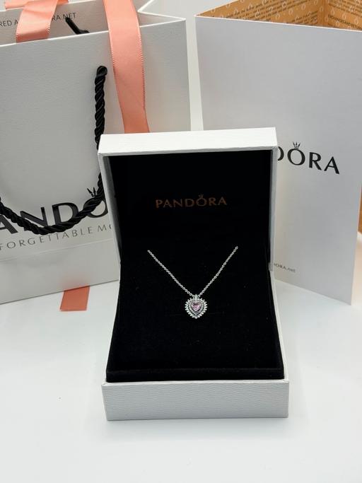 Buy & Sell Burroughs, The North West London - Photos for Pandora necklace pink heart with gift box